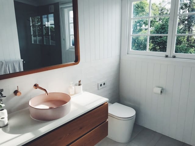 bathroom basics for first time homeowners